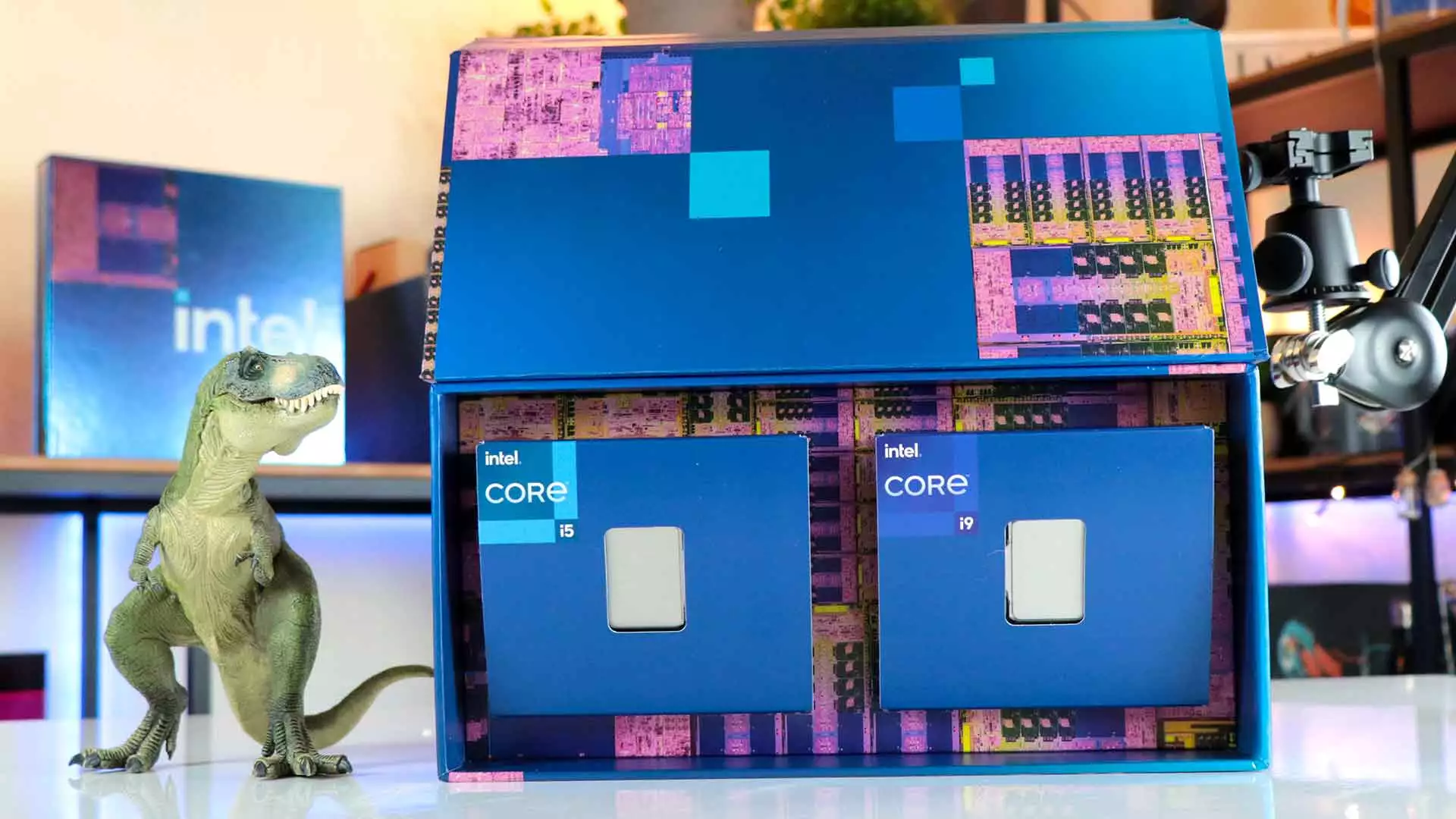 Processeur Intel Core i9-7900X, présentation vidéo - GinjFo